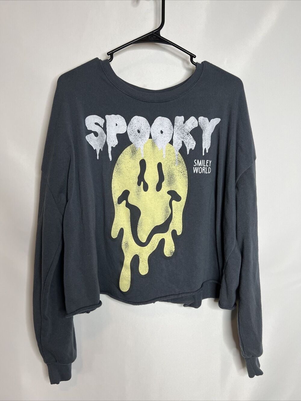 SmileyWorld Women's Size XL Cropped Graphic Sweater - Gray